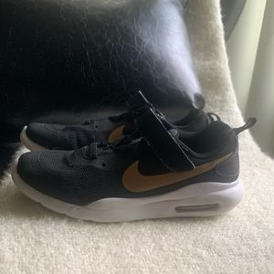 Nike Black Metallic Gold Youth Sneakers